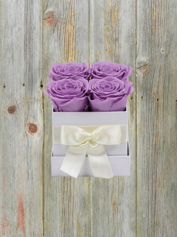 4 PRESERVED LAVENDER ROSE BLOOMS IN A BOX